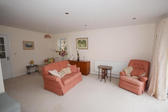 SITTING ROOM (3).JPG