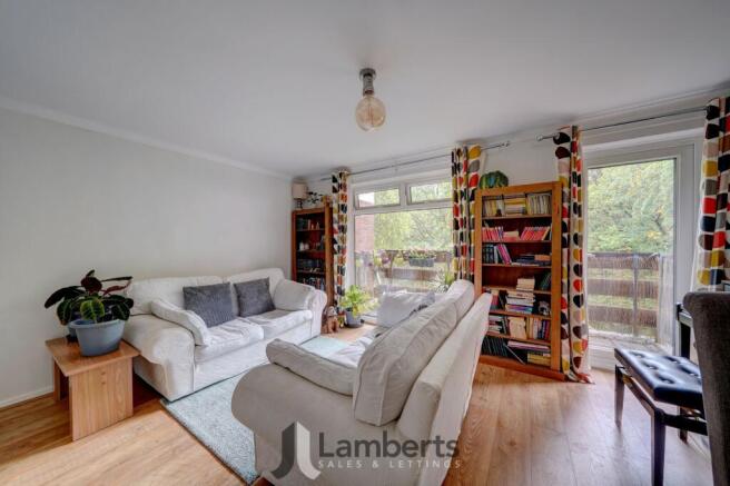 Lounge/ Dining Room