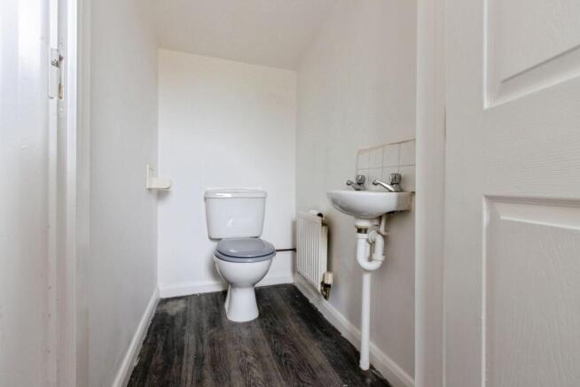 3 bed Semi-Detached for sale Image 8