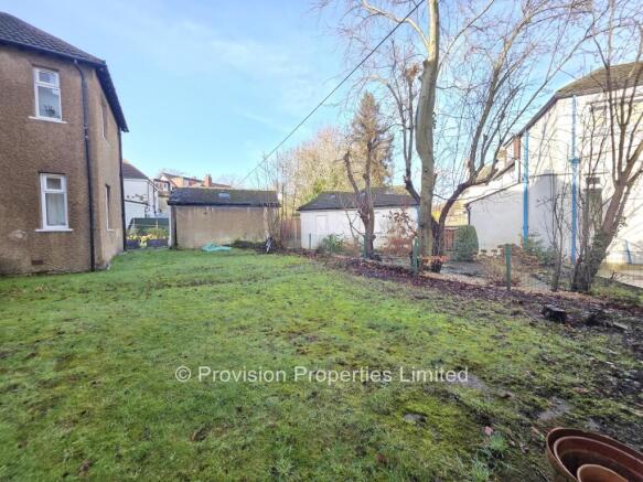 5 bed Semi-Detached to rent Image 4