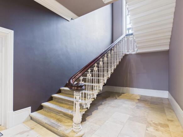 2 bed Apartment for sale Image 8