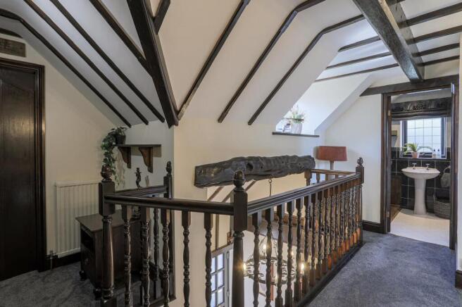 4 bed Detached for sale Image 12