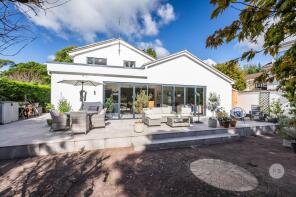 33, Pinewood Road, Poole BH13 6JP