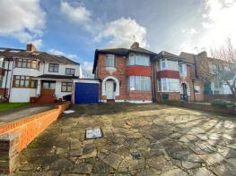 21, Gibbs Green, Edgware HA8 9RS