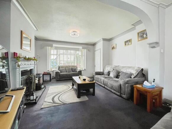 4 bed Semi-Detached for sale Image 9