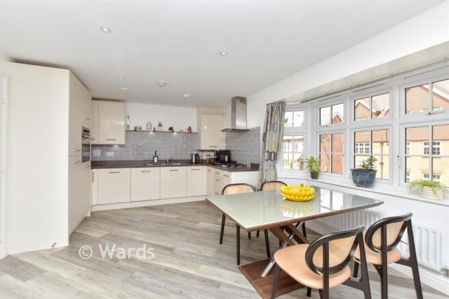 Kitchen/ Living Area