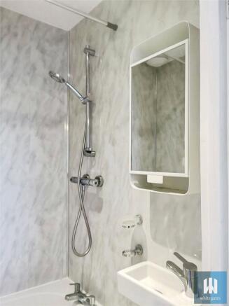 2 bed Terraced to rent Image 9