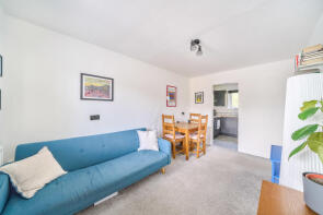 3, Knowles Walk, London SW4 6BY