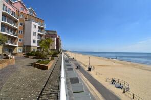 91, Honeycombe Beach, Honeycombe Chine, Bournemouth BH5 1LG