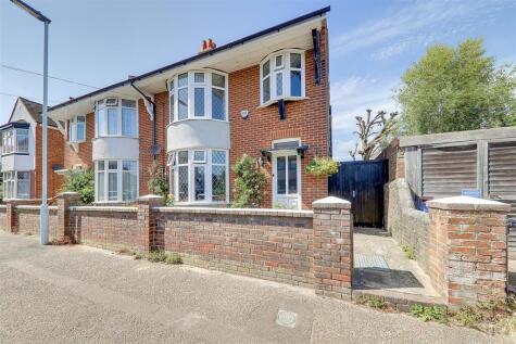 Athelstan Road, Tarring, BN14