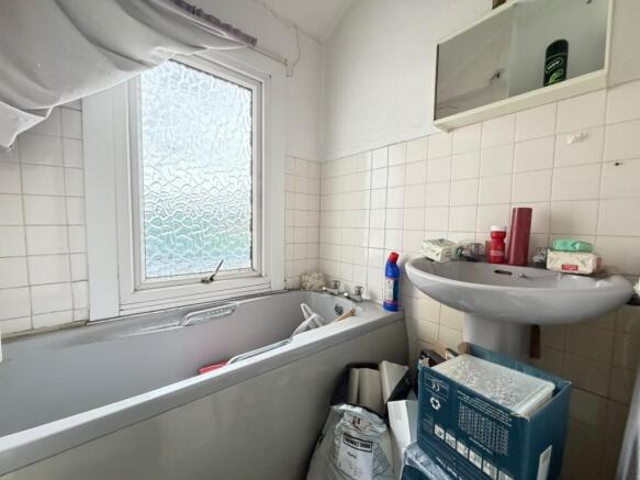 3 bed Terraced for sale Image 6