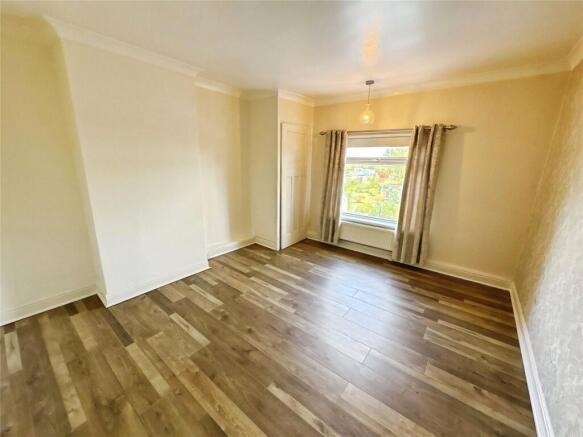 3 bed Semi-Detached to rent Image 12