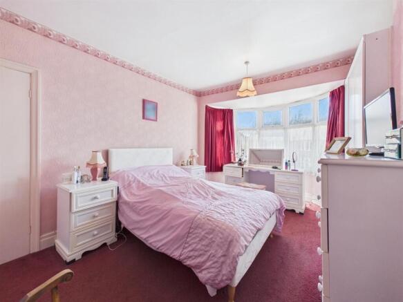 3 bed Semi-Detached for sale Image 6