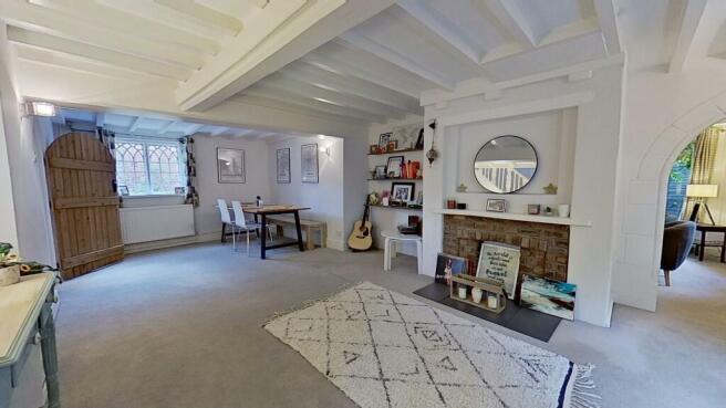 DINING ROOM/SITTING AREA