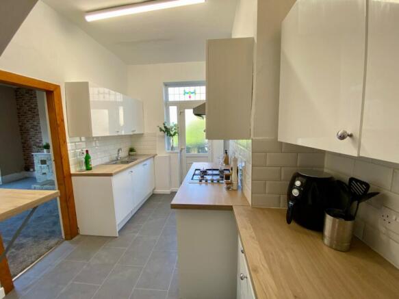 3 bed Terraced for sale Image 6