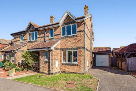 Shalbourne Crescent, Bracklesham Bay, PO20