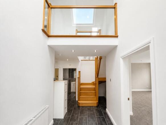 4 bed Detached for sale Image 8