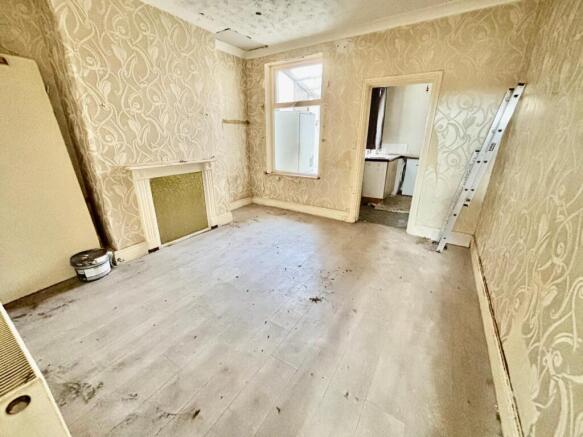 2 bed Terraced for sale Image 8