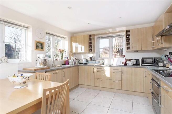 Kitchen/Breakfast Ro