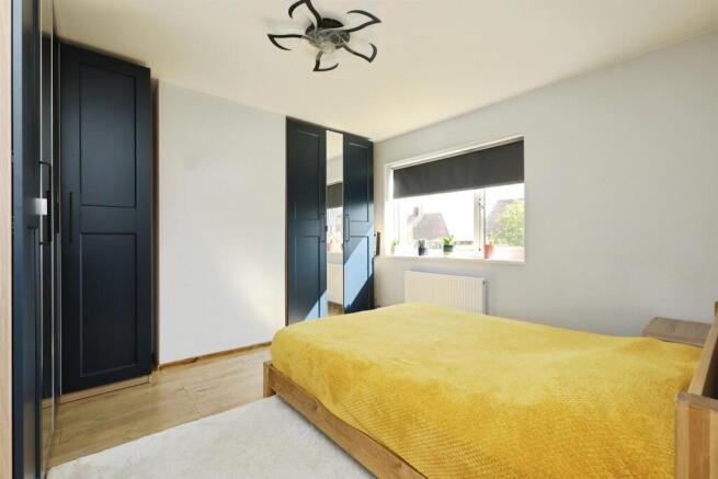 3 bed Semi-Detached for sale Image 7