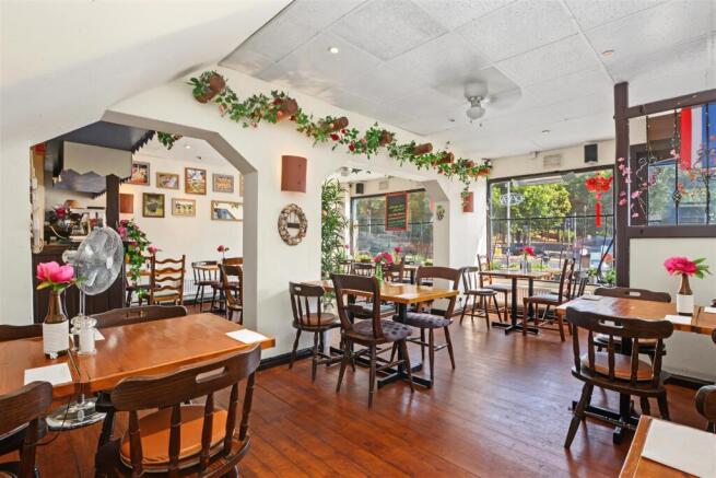 Restaurant_2.jpeg