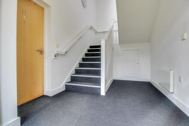 2 bed Apartment for sale Image 7
