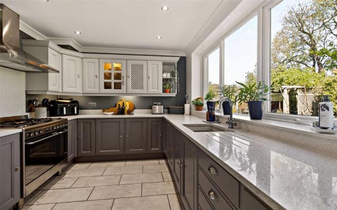 Kitchen/Dining Area