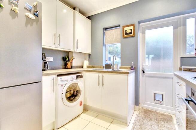 img_7003-img_7005.jpg