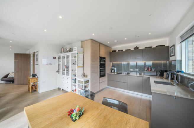 14-681cd70fd541a-...