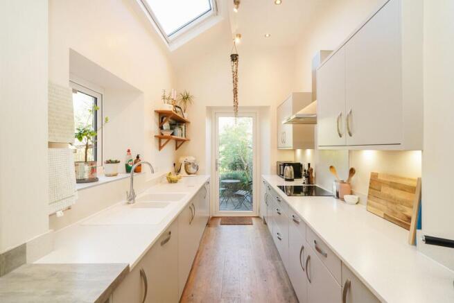 4 bed Terraced for sale Image 9