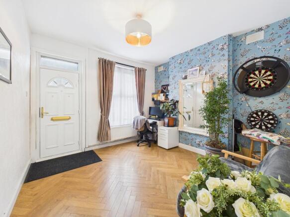 CAM05192G0-PR0211-STILL010