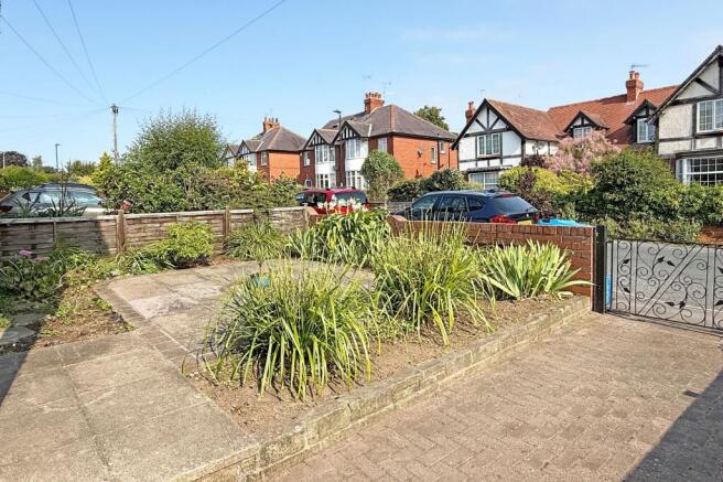 3 bed Semi-Detached for sale Image 12