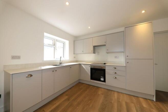 Kitchen b (E)