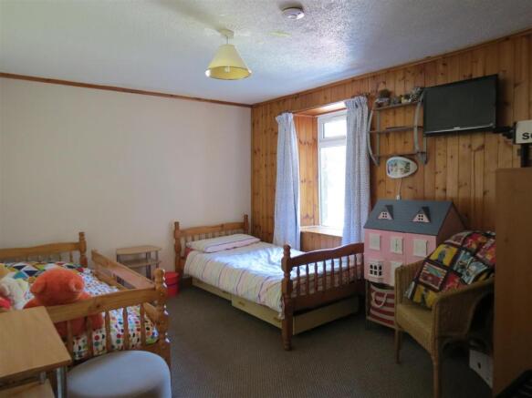 Bedroom: