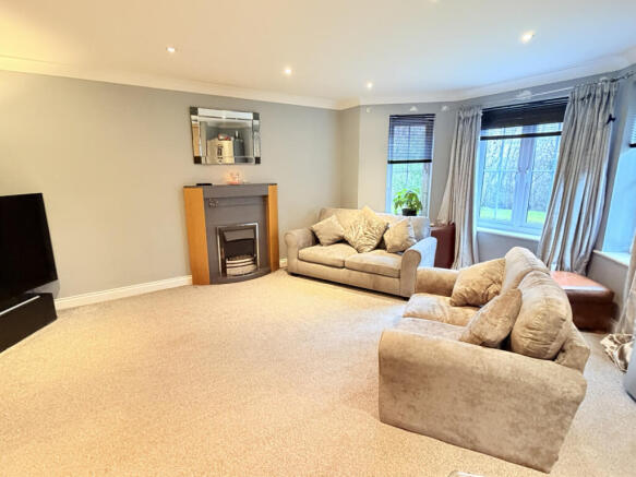 Ground Floor Flat, Brookhey, Hyde, SK14 2DY