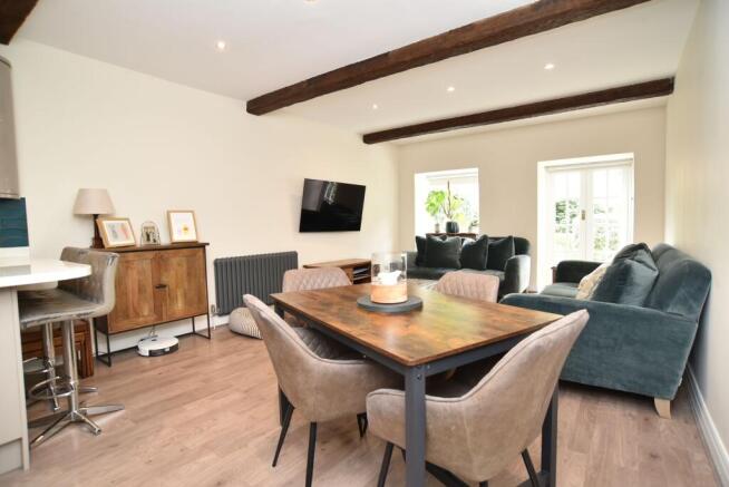 4 bed Town House for sale Image 6