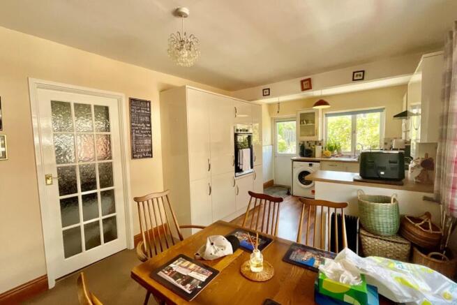 3 bed Bungalow for sale Image 10