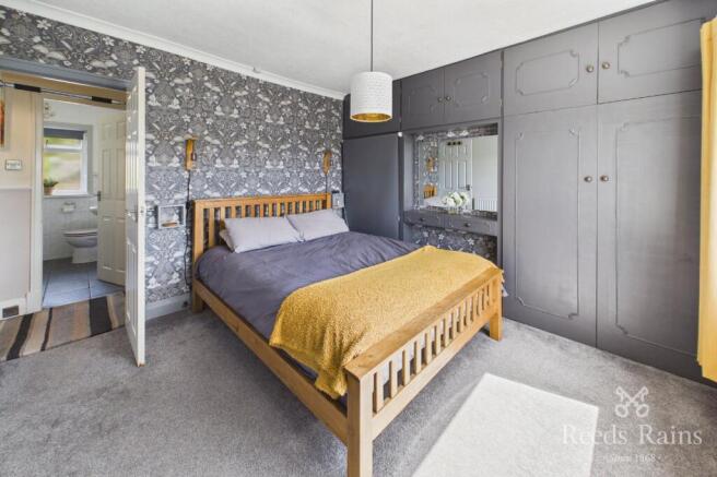 2 bed Terraced for sale Image 10