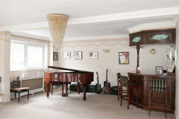 Reception Room