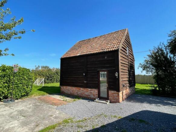 outbuilding,.jpg