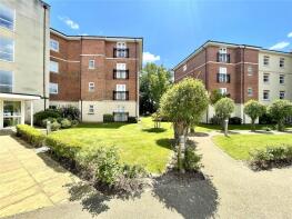 3, Hewlett House, Honington Mews, Farnborough GU14 6GD