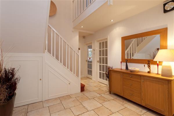 RECEPTION HALLWAY