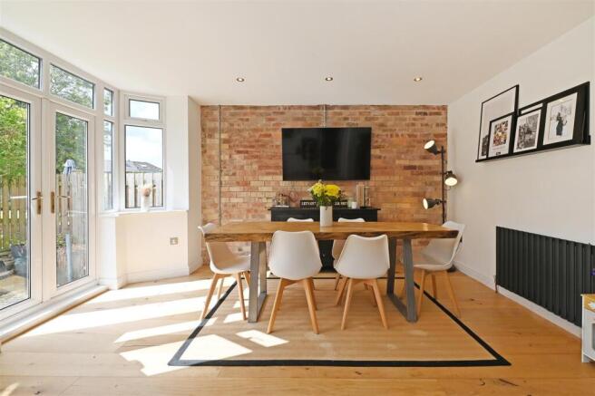 3 bed Semi-Detached for sale Image 12