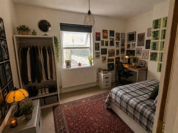 bedroom 6.jpeg