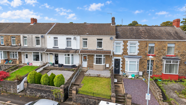 3 Bedroom Terraced in SA6 6QW