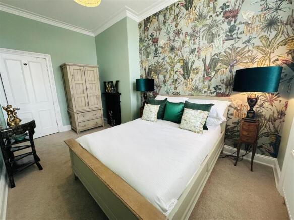 2 bed Apartment for sale Image 8
