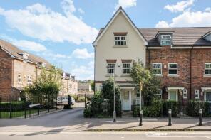 7, Cranbourne Towers, Fernbank Road, Ascot SL5 8JE