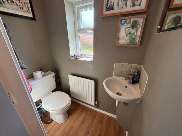 Cloackroom/W.C