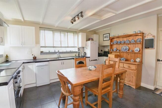 Kitchen/Dining Room