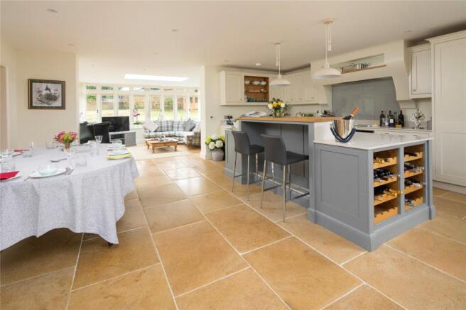 Kitchen/Living Area